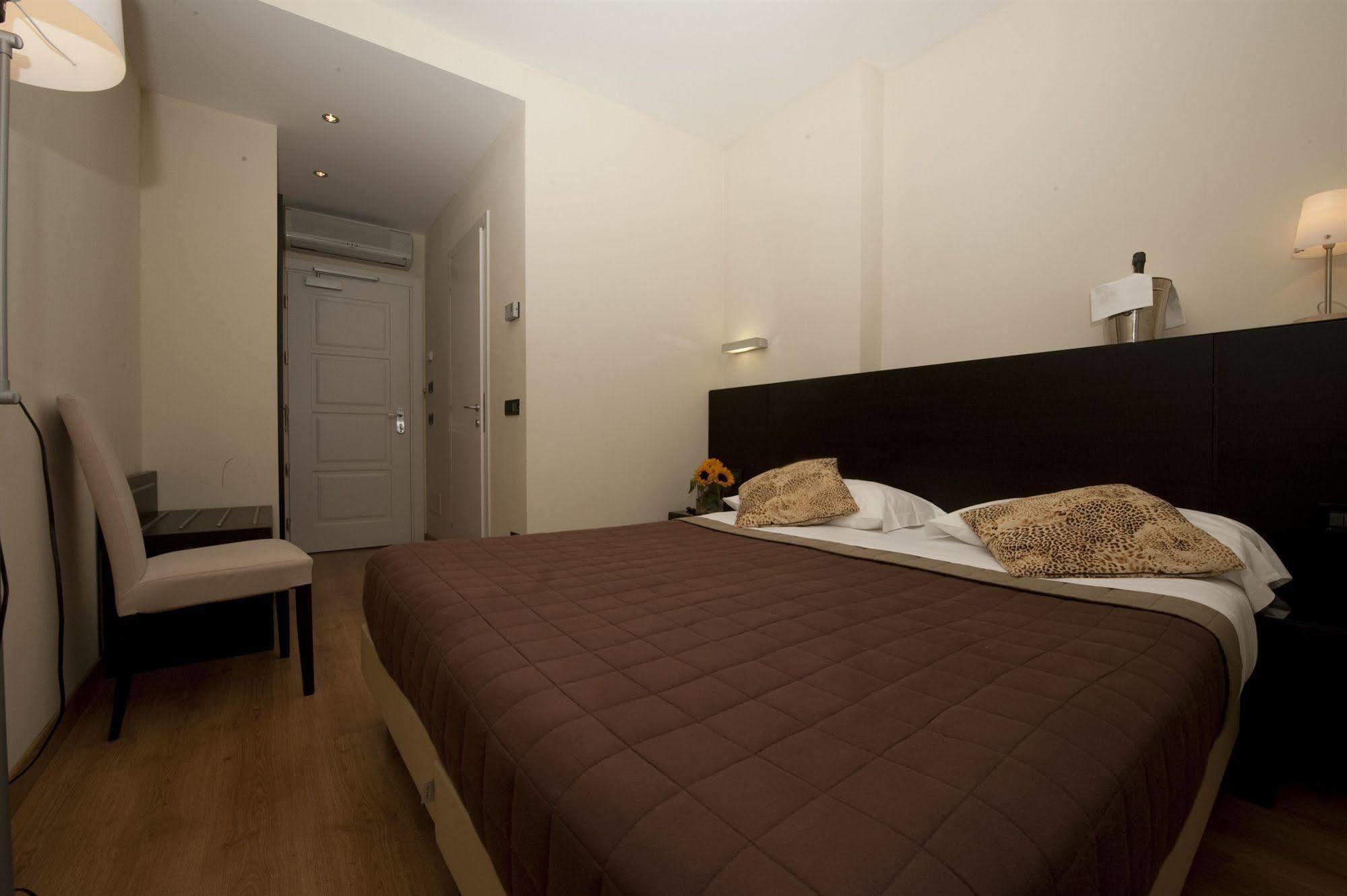 Hotel Serenella Baveno Ngoại thất bức ảnh
